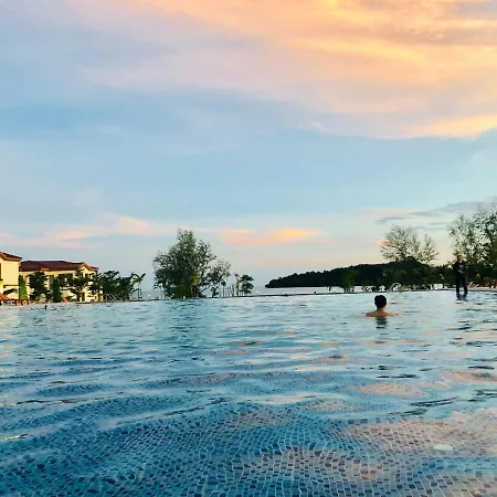 Sealong Bay Zhongqi Conifer Hotel 海龙湾中启康年酒店